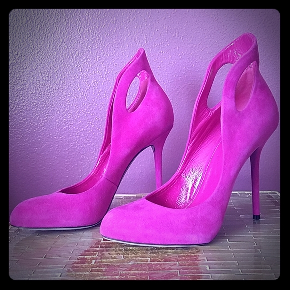 Sergio Rossi pink suede cutout heels, size 7 - Picture 2 of 7